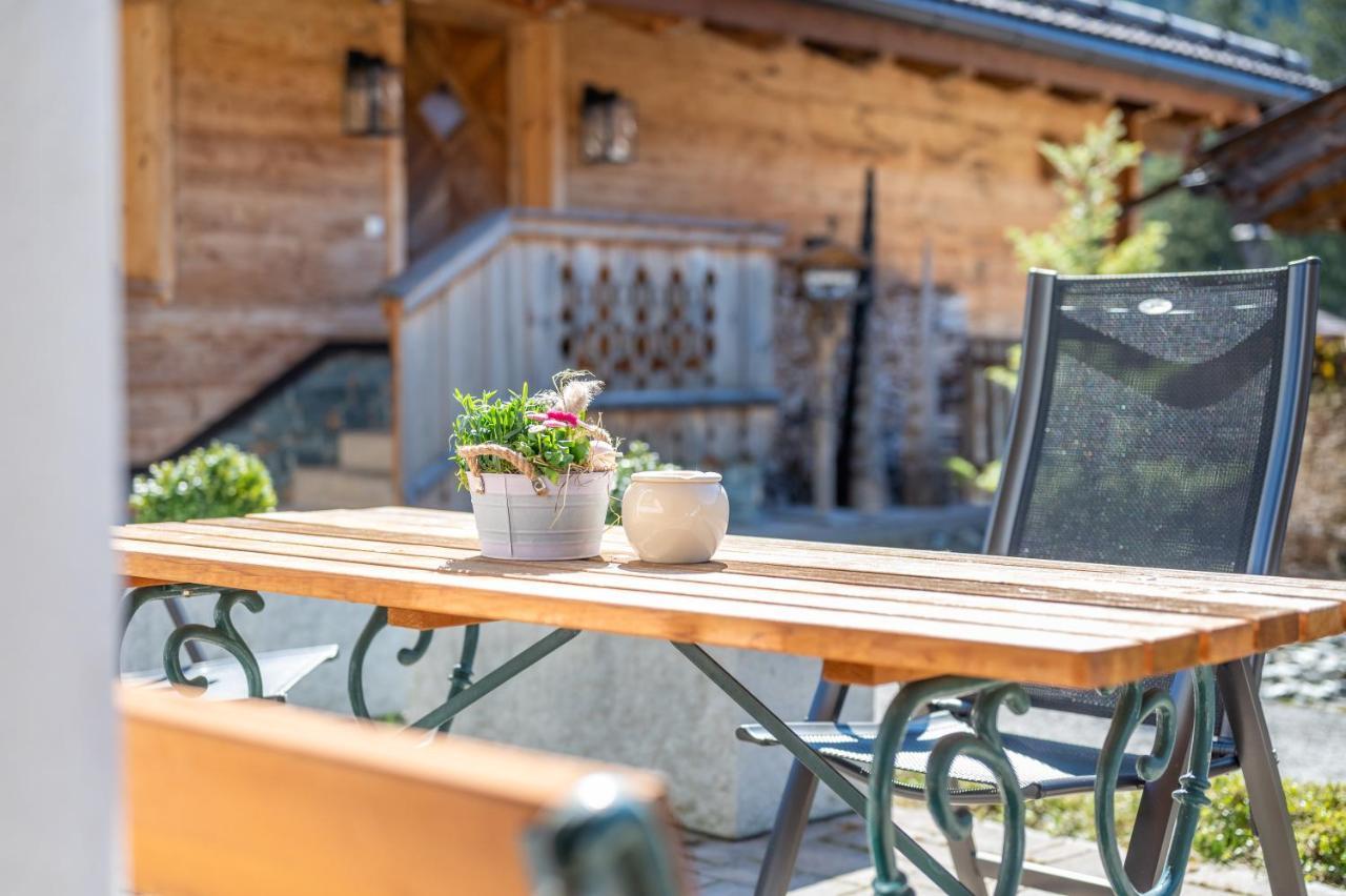 Chaletdorf am Sonnenhang Neukirchen am Großvenediger Exterior foto